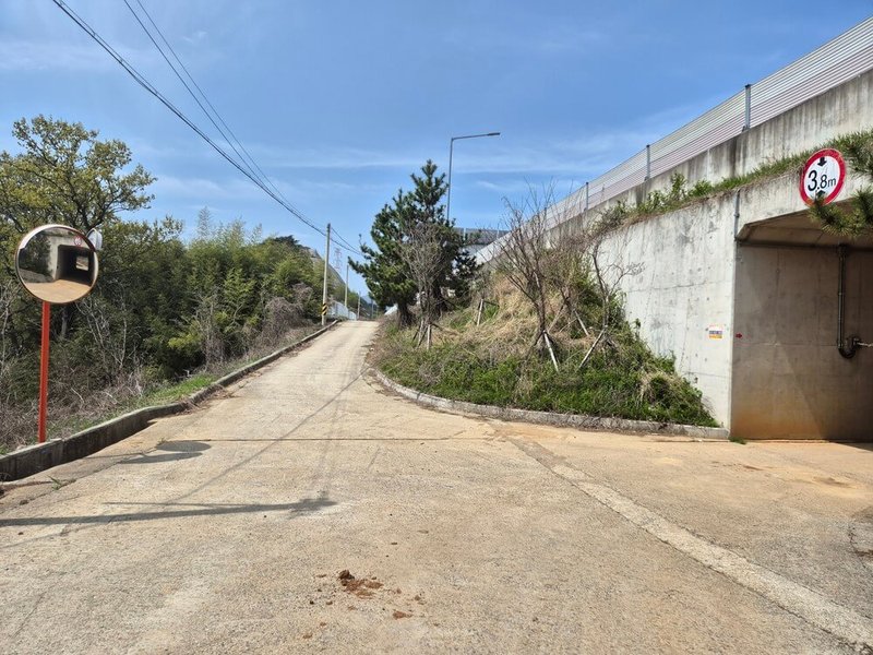 Galmaetgil passageway