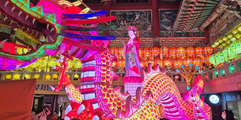 Samgwangsa Lantern Festival Dragon